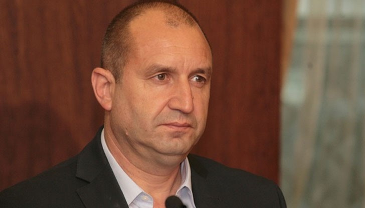 Президентът подписа указ за разпускане на парламента Президентът подписа указ за разпускане на парламента