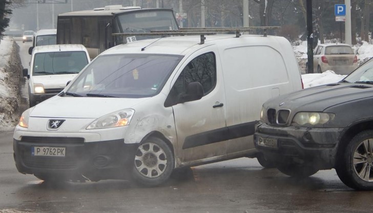 Пътният инцидент е станал на кръстовището между улиците "Тулча" и "Плиска" Пътният инцидент е станал на кръстовището между улиците "Тулча" и "Плиска"