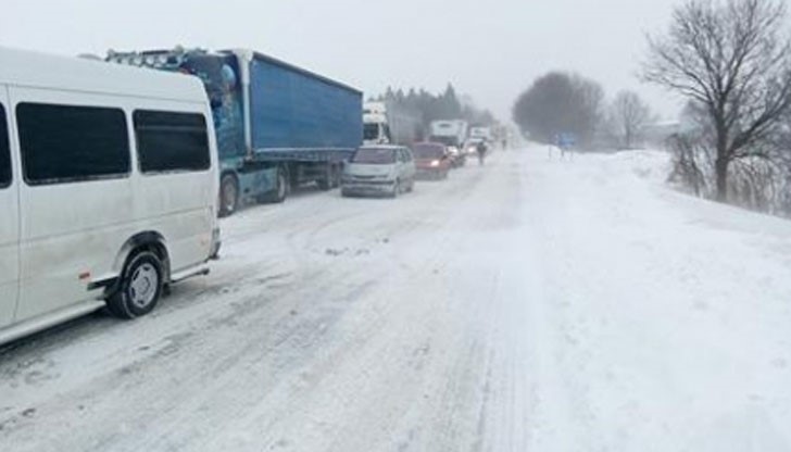 За час пътя Русе - Варна остана блокиран