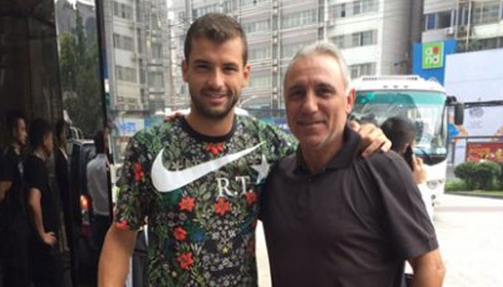 Христо Стоичков изпрати съобщение по мобилния телефон на Григор Димитров Христо Стоичков изпрати съобщение по мобилния телефон на Григор Димитров