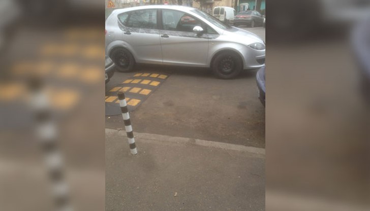 Възмутен русенец смята, че резултатът от такива гледки трябва да е фиш на стъклото