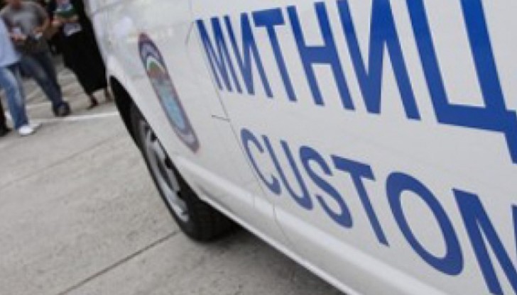 Били открити 70 пакета с вещество, което на полевия тест реагирало на марихуана