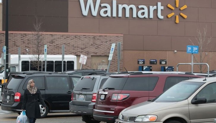 В магазините има специални терминали, от които клиентите ще могат да избират както нови, така и употребявани автомобили