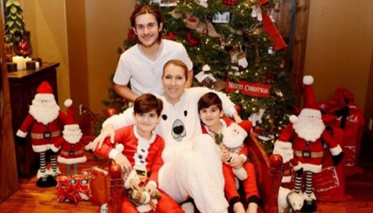 Певицата има трима синове: 15-годишният Рене Чарлз и близнаците Нелсън и Еди, които са на 6