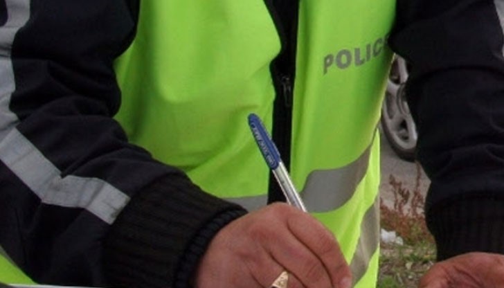 Шофьори на 29 и 31 години са изловени да шофират видимо пияни