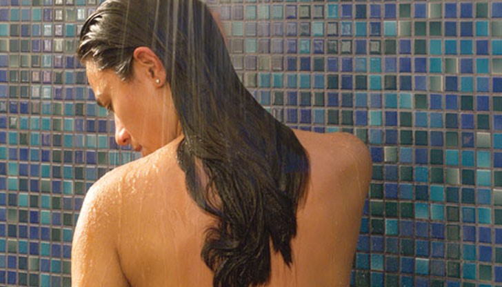 Водата предизвиква алергични реакции при тези хора, не могат дори да плачат