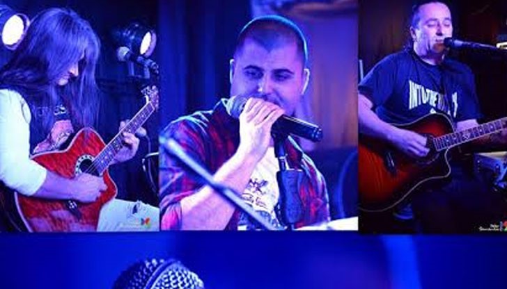 Музикалната селекция на групата Сода включва акустични изпълнения на Сигнал , ФСБ , Импулс, Авеню, Любо Киров и още много други