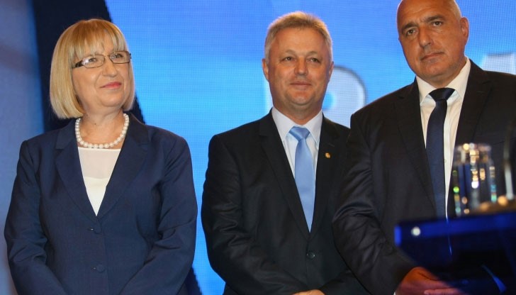 За кампанията на победителя на вота Румен Радев, който на 22 януари ще встъпи в длъжност като президент, са били изразходвани над 924 000 лева За кампанията на победителя на вота Румен Радев, който на 22 януари ще встъпи в длъжност като президент, са били изразходвани над 924 000 лева