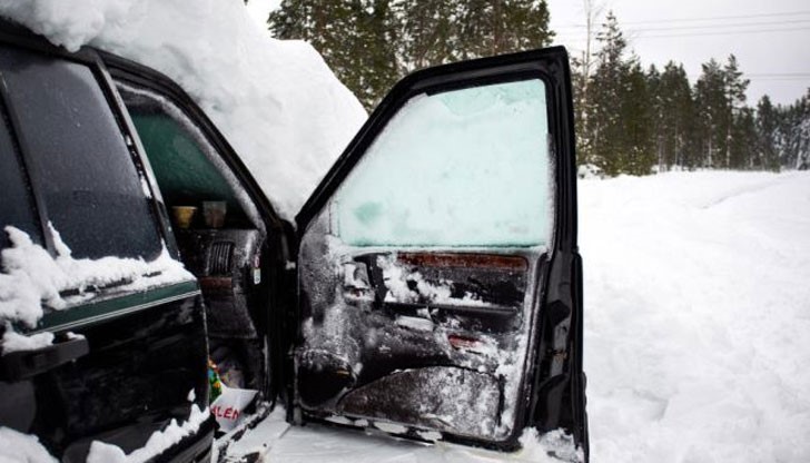 Разчистването и размразяването на автомобила са едно от най-големите предизвикателства пред шофьорите в студеното време