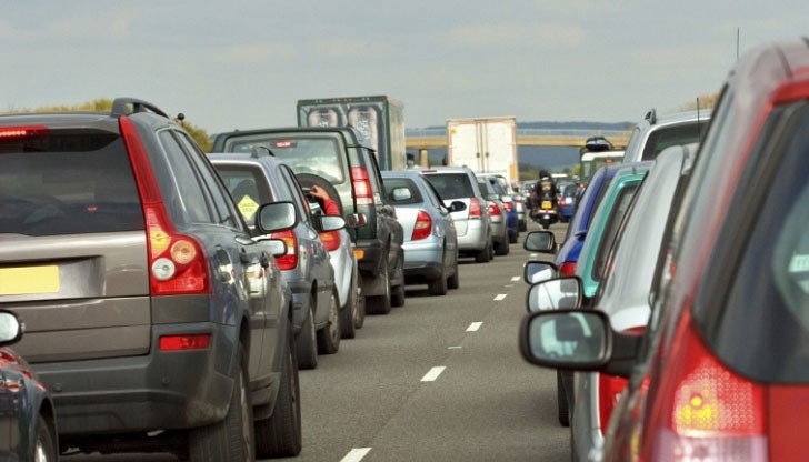 Следпразничното прибиране започна. Ето какви улеснения са създадени, за да не се образуват колони от автомобили по пътните артерии в страната