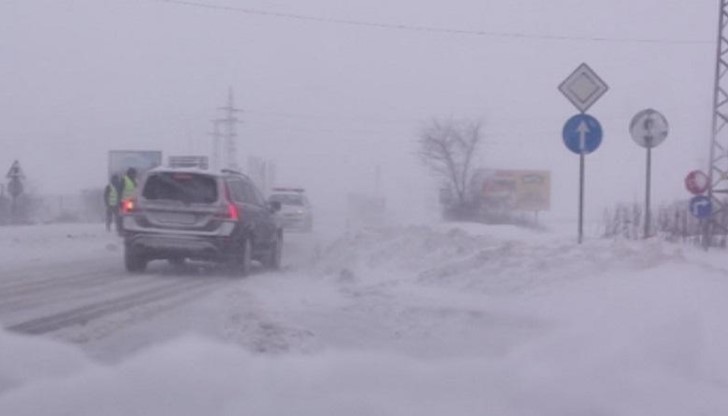 Александър Попов: Дори един човек от провинцията да успее да пробие снежната блокада, за нас това ще е победа