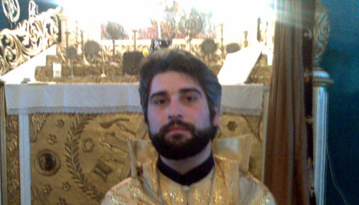 Тази вечер с литургия в църквата “Сурп Аствадзадзин” („Света Богородица“), водена от отец Дирайр Хадавян, те ще отбележат Бъдни вечер