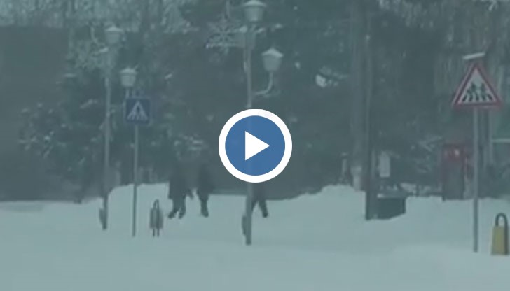 На местата, където водата се доставя с помпи е нямало и водоснабдяване