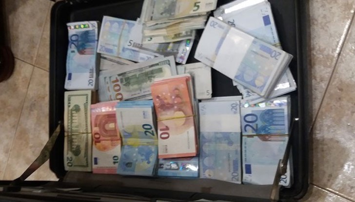 Иззети са повече от 711 хиляди лева