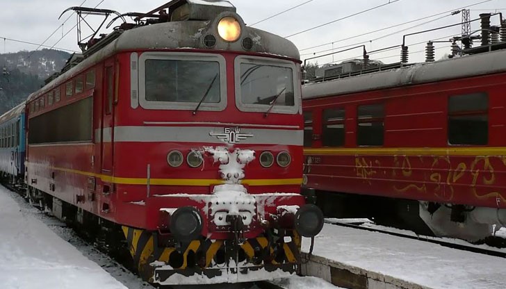 Ако няма, да сложат на гарите една лента и хората да не го използват