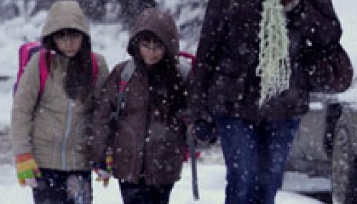 В четири училища в Русе няма да има учебни занятия заради липсата на парно отопление