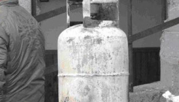 15 тона вода са изразходени за потушаване на пламъците 15 тона вода са изразходени за потушаване на пламъците