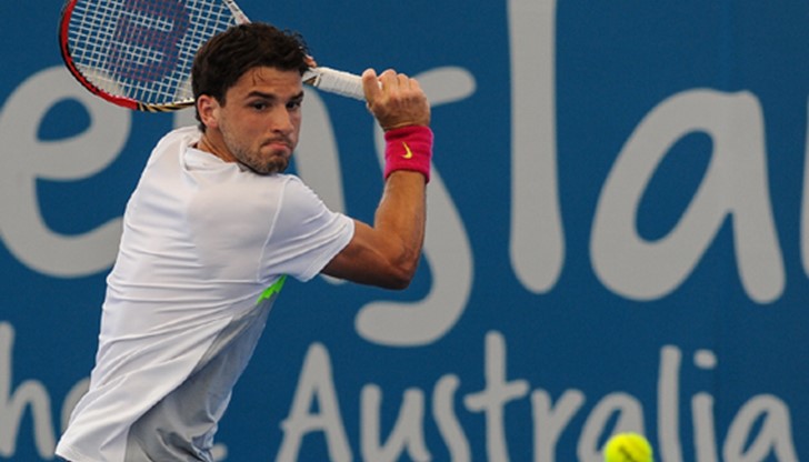 Българският тенисист победи Никола Маю от Франция с 6:2, 6:4 Българският тенисист победи Никола Маю от Франция с 6:2, 6:4