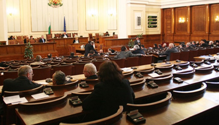 Безработните народни представители имат право да получават 60% от осигурителния доход за последните 24 месеца Безработните народни представители имат право да получават 60% от осигурителния доход за последните 24 месеца