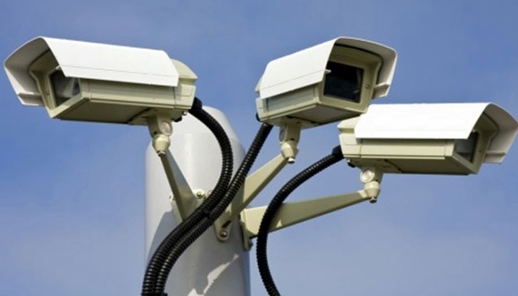 Ще монтират видеонаблюдение на възлови кръстовища и точки Ще монтират видеонаблюдение на възлови кръстовища и точки