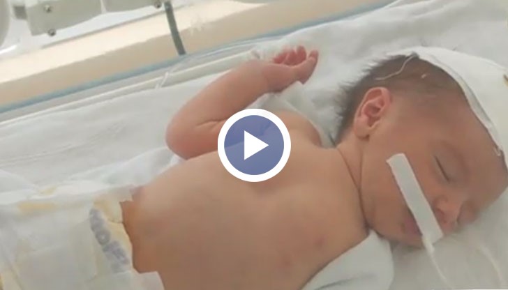 Жената е била приета по спешност заради усложнения от грипа, а дъщеричката й се бори с пневмония