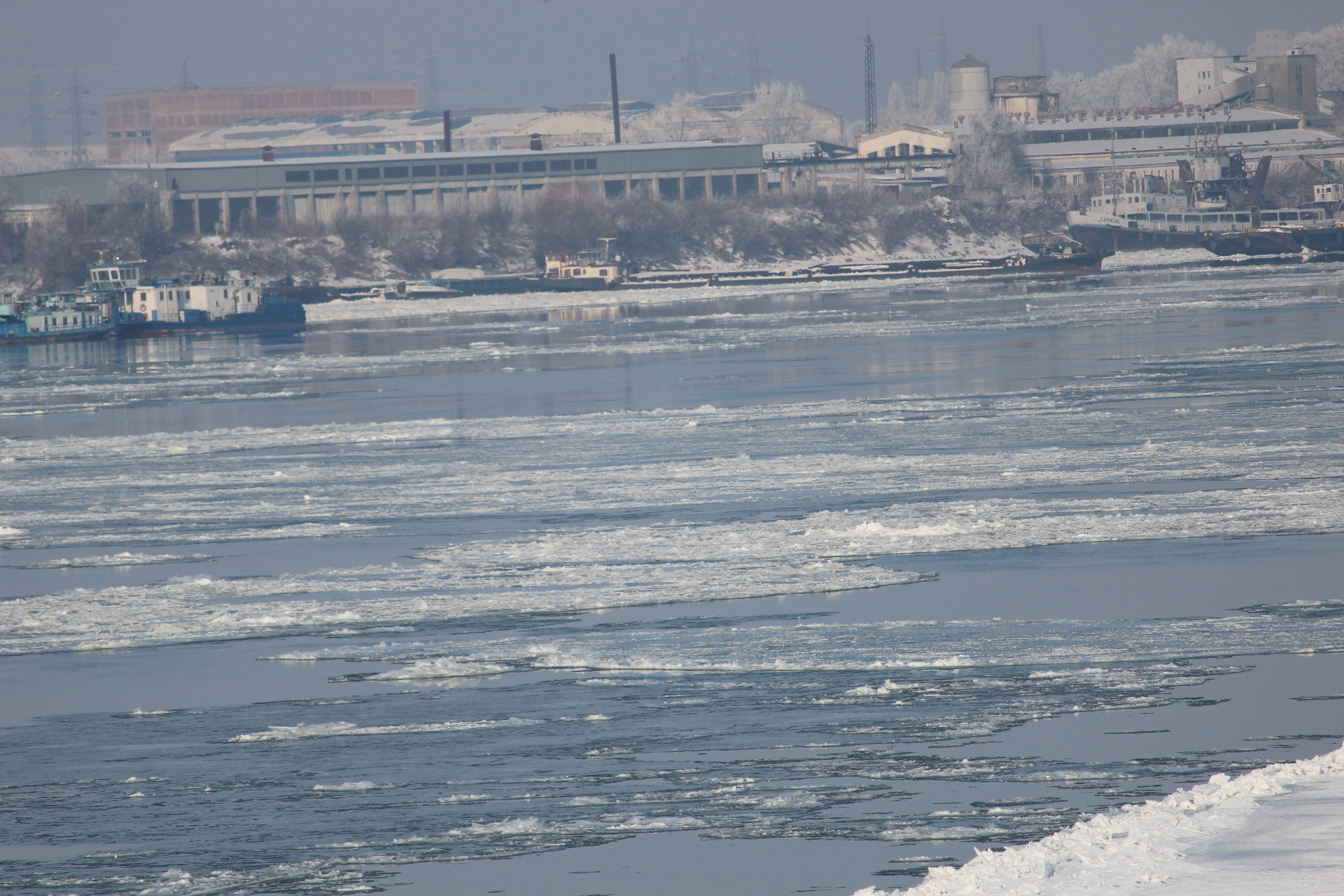 Ледоход - DUNAVMOST.com