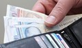 Минималната заплата е почти колкото средната