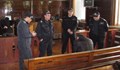 Четирима полицаи пазят зорко убиеца на Джейлян
