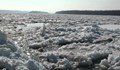Ледоход отнесе моста към затвора в Белене