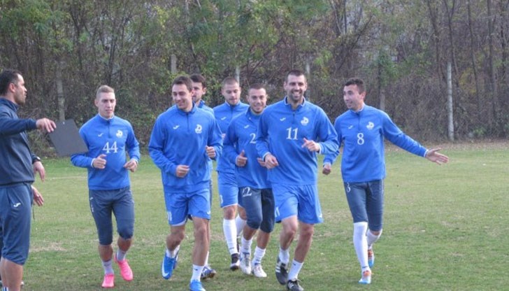 Утре отборът лети до Букурещ, откъдето клубният автобус ще го прибере в Русе