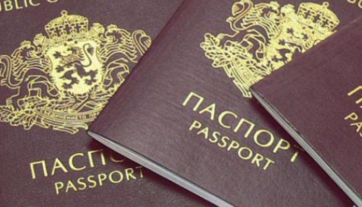 След това отиват в полицейското управление и декларират, че са ги изгубили След това отиват в полицейското управление и декларират, че са ги изгубили