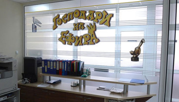 Предаването разбуни духовете с репортажите си за похотливите действия на монаха гей