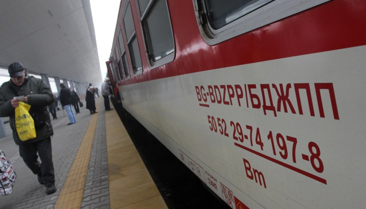 Обичайният срок за предварителната продажба на билети е 5 дни Обичайният срок за предварителната продажба на билети е 5 дни