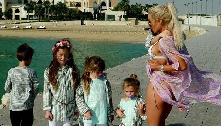 Младата жена всяка сутрин става в 5 часа, за да тича по един час