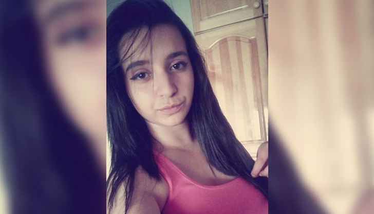 Момичето е в кома, след като я блъсна влак