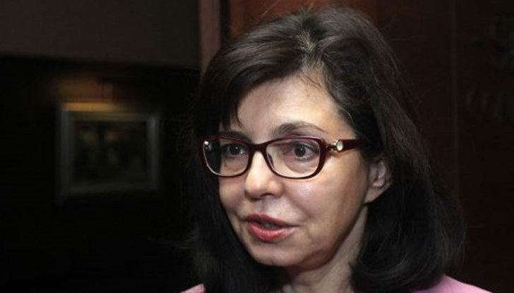 Меглена Кунева обяви това на пресконференция