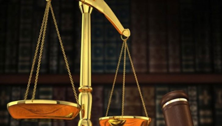 Незаконното оръжие било забравено в чекмедже... Незаконното оръжие било забравено в чекмедже...