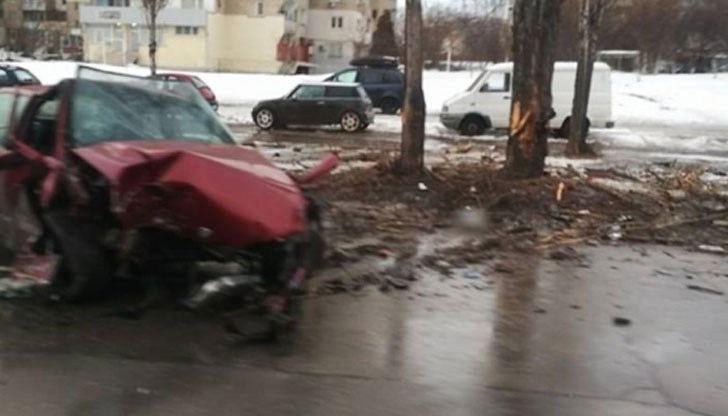 За къде летят тези млади и немислещи млади българи, пита софиянец след челна катастрофа пред дома му