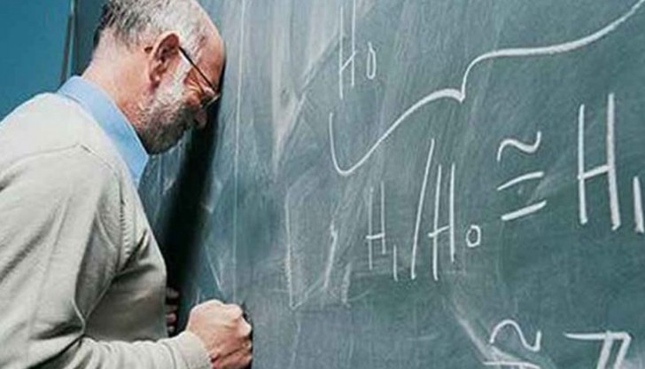 Учителите само сънуват новите заплати от 1000 лева Учителите само сънуват новите заплати от 1000 лева