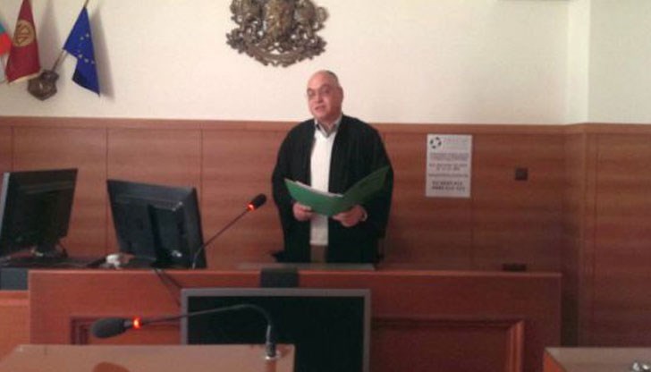 Осъденият за блудство с малолетен бивш депутат Владимир Кузов възнамерява да работи като магистрат