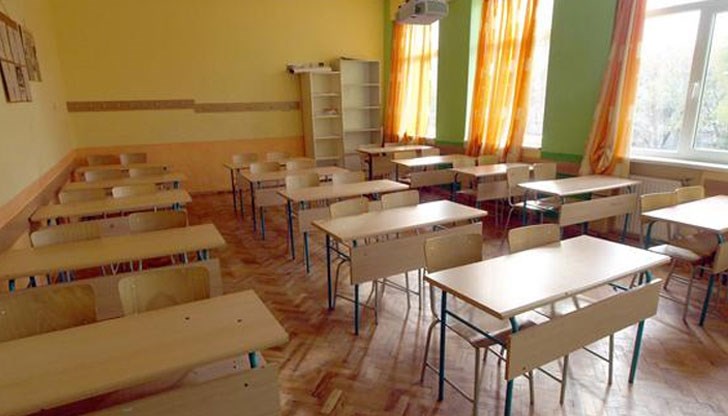 11-годишното момиченце, което почина в петък следобед в столичното 52-о училище, е починало след игра на "Бащи и майки" 11-годишното момиченце, което почина в петък следобед в столичното 52-о училище, е починало след игра на "Бащи и майки"