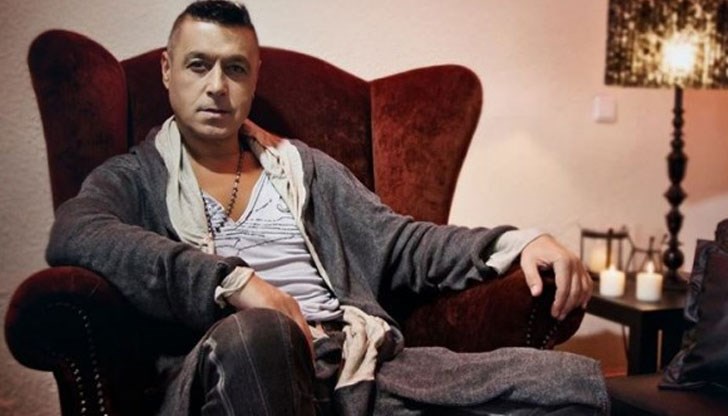 Христов отпрашил за Индонезия в навечерието на празника си Христов отпрашил за Индонезия в навечерието на празника си