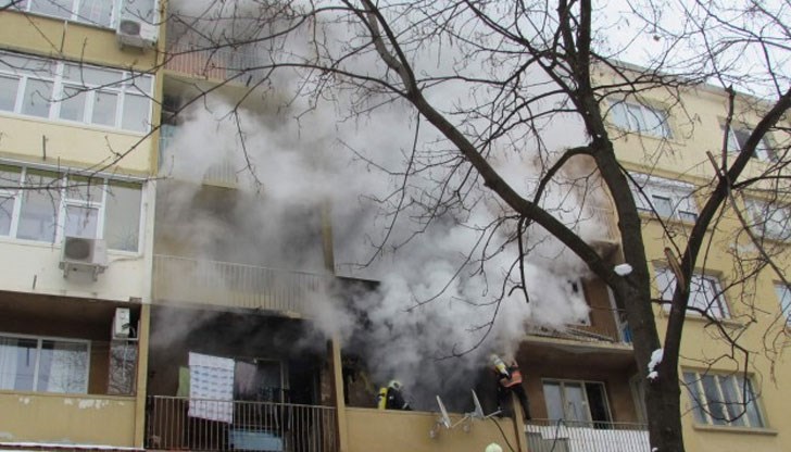 Едното момче има изгаряния по главата и шията, пътува към клиниката по изгаряния във Варна