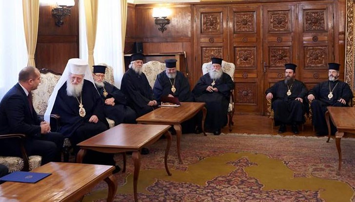 Какво си казаха патриарх Неофит и президента на Република България?