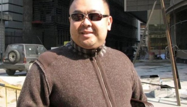 Две жени са забили в него отровна игла