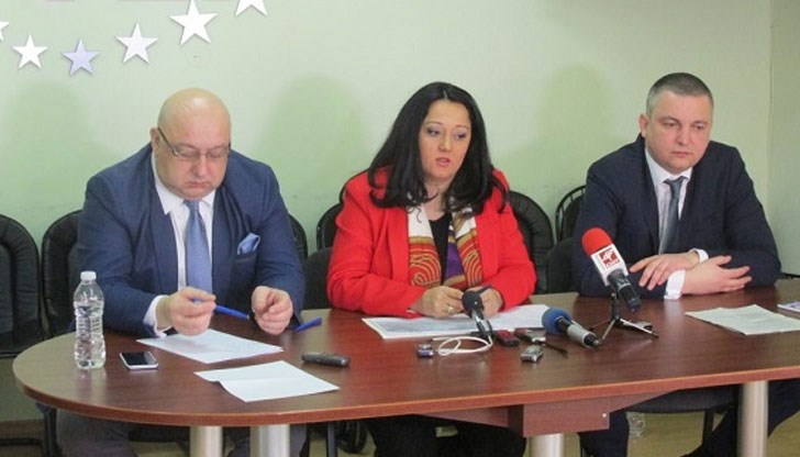 Има опит за узурпиране и влизане във властта през задния вход Има опит за узурпиране и влизане във властта през задния вход