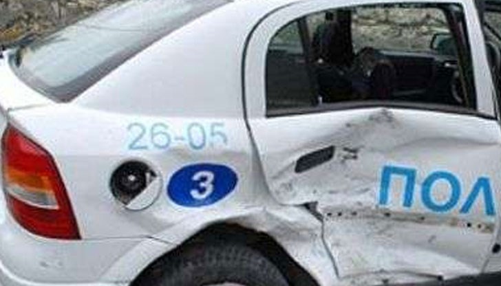 Шофьорът на джип "Сузуки Витара" се ударил в паркиран полицейски автомобил / Снимката е илюстративна