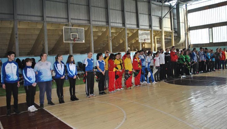 Най-младата състезателка е 11-годишната Никол Георгиева от СК „Джамбо“