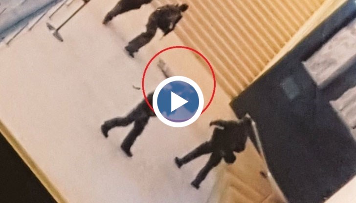 Нападателят е ранен в краката и коремната област, състоянието му е тежко