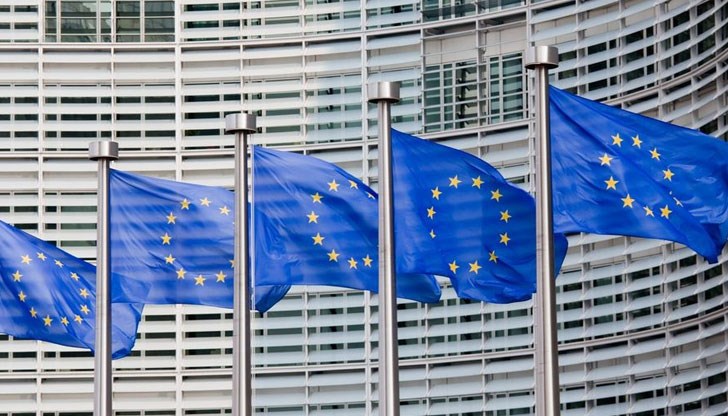 Комисията очаква и по-нисък бюджетен дефицит Комисията очаква и по-нисък бюджетен дефицит